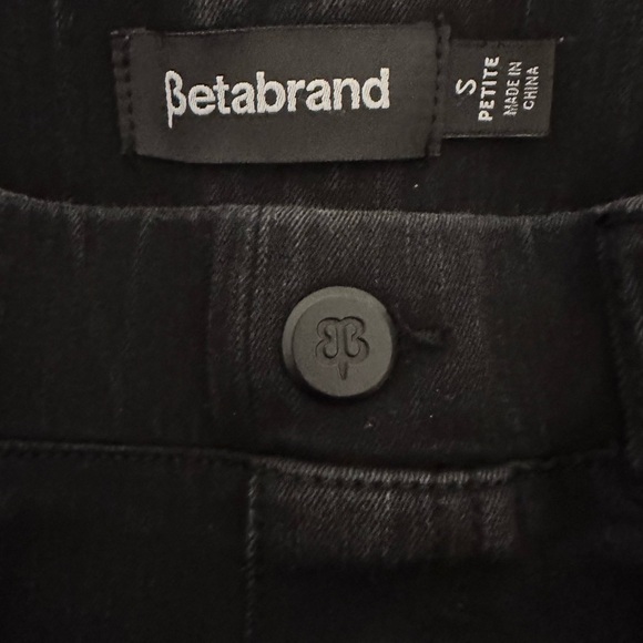 Betabrand Boot-Cut 4-Pocket Yoga Denim Jean in Washed Black - Picture 12 of 15